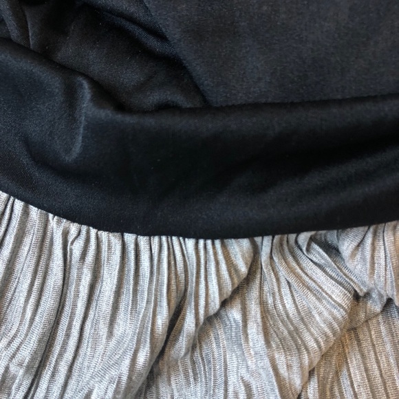 BURBERRY Plisse Sleeveless Midi Dress NWT, size 8 - Picture 7 of 8